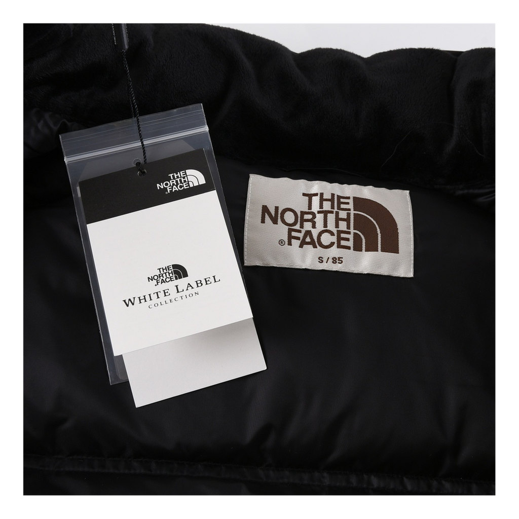 The North Face Nuptse Cropped Puffer Jacket in Black | 700-Fill