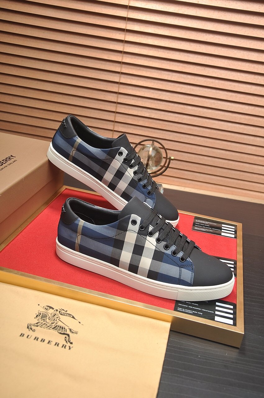 Burberry Check Panel Low-Top Sneakers - Check-Pattern Panel Details