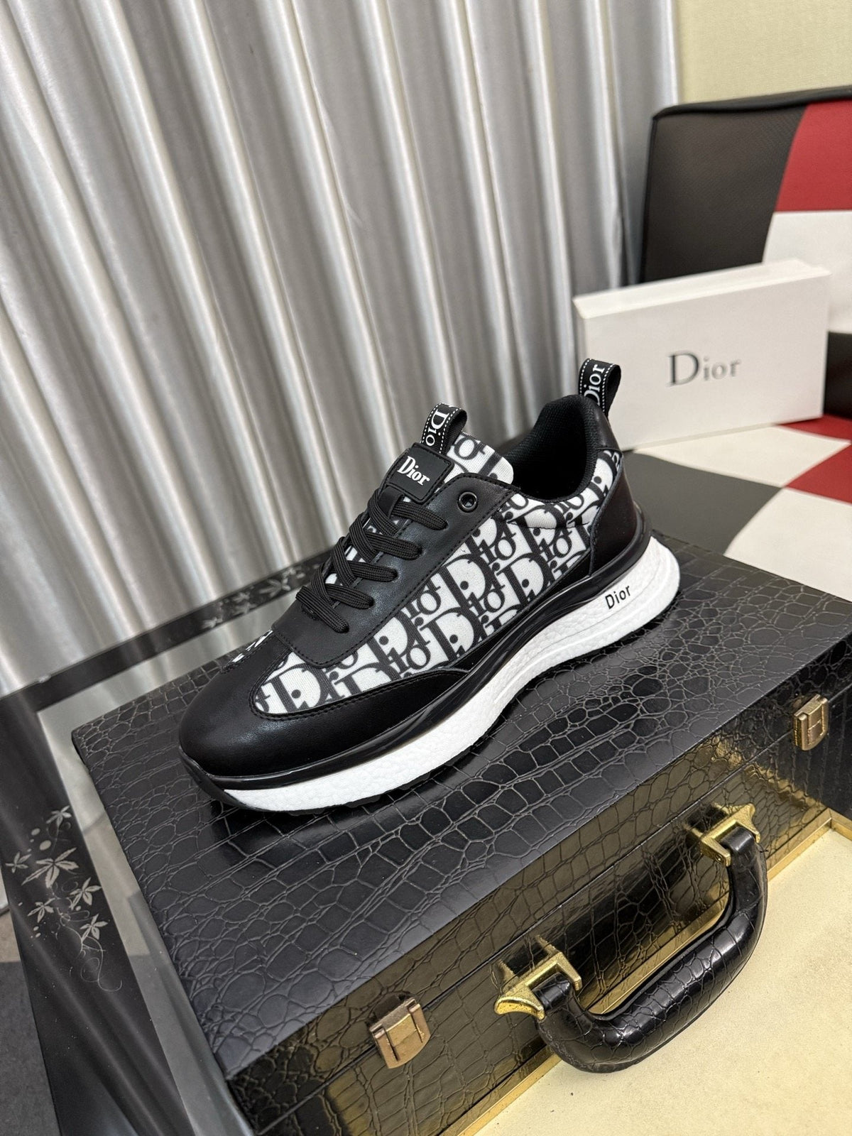 Dior Patterned Panel Low-Top Sneakers - Padded Collar